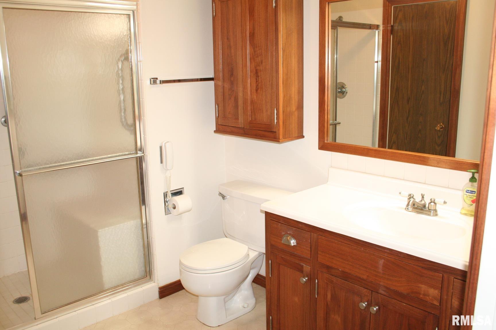 1360 Kimberly Ridge Road, Unit 109 Bettendorf, IA 52722 - Photo 9 of 12 Gallery Image 9