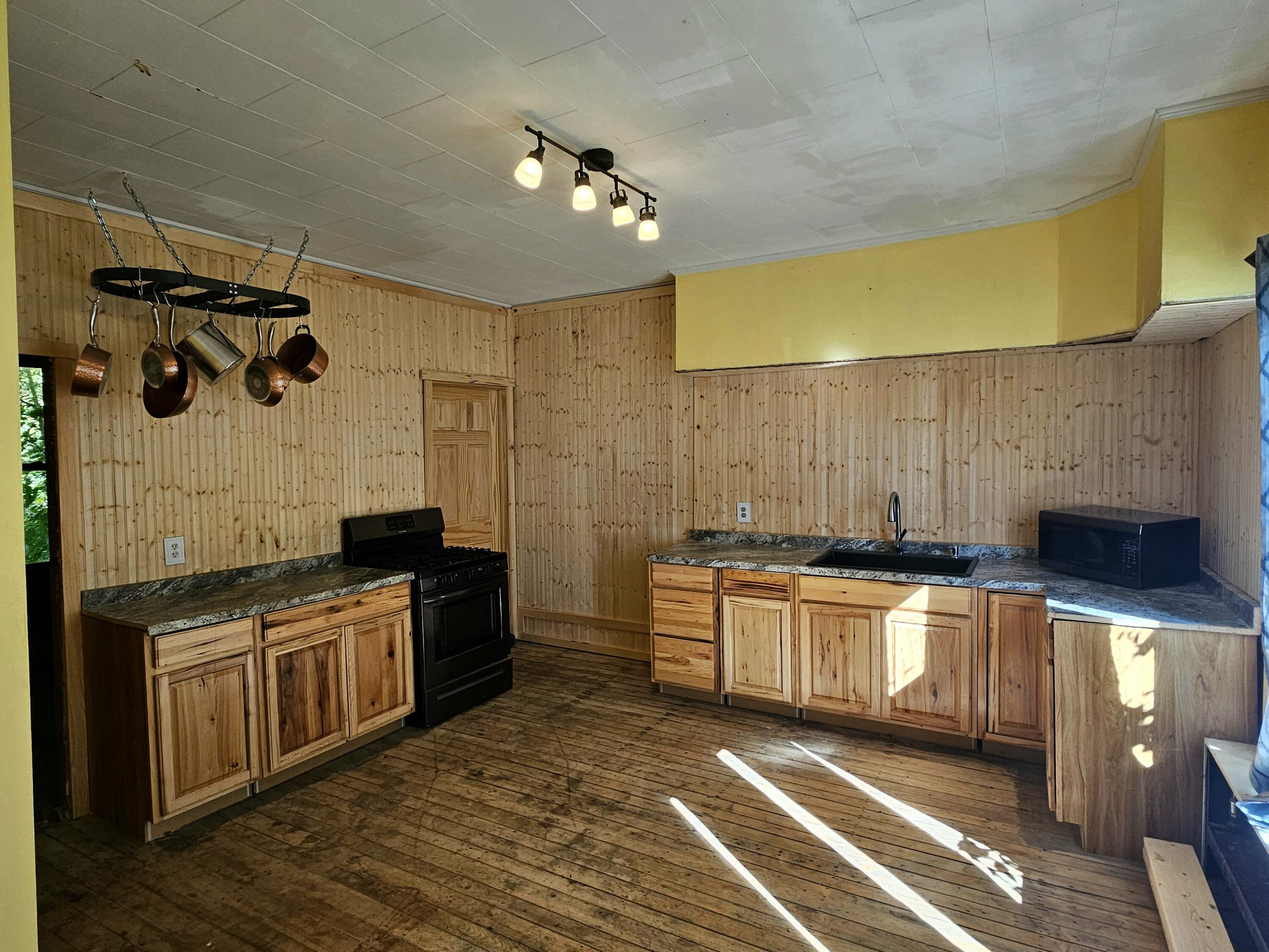 22 High Street Milo, ME 04463 - Photo 3 of 29 1000006657