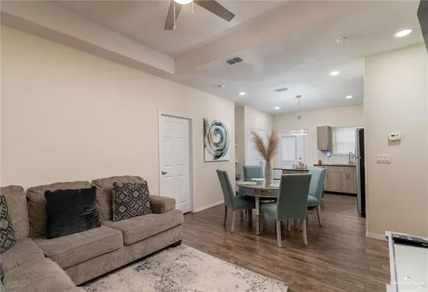 $1,400 | 2218 North Hester Street, Unit 2, Edinburg, TX 78541