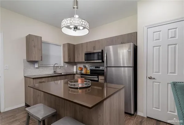$1,400 | 2218 North Hester Street, Unit 2, Edinburg, TX 78541
