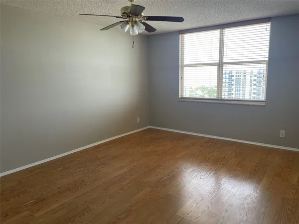 $365,000 | 3015 North Ocean Boulevard, Unit 18J, Fort Lauderdale, FL 33308