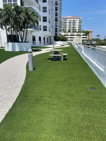 $365,000 | 3015 North Ocean Boulevard, Unit 18J, Fort Lauderdale, FL 33308