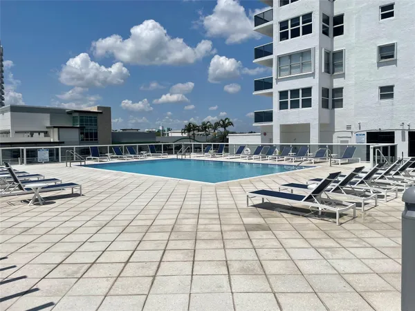 $365,000 | 3015 North Ocean Boulevard, Unit 18J, Fort Lauderdale, FL 33308