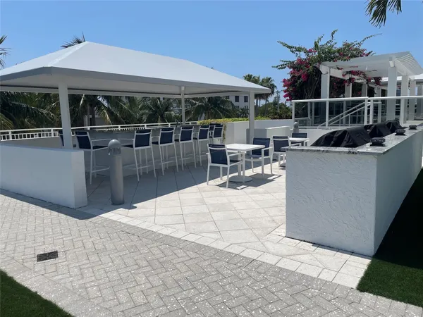 $365,000 | 3015 North Ocean Boulevard, Unit 18J, Fort Lauderdale, FL 33308