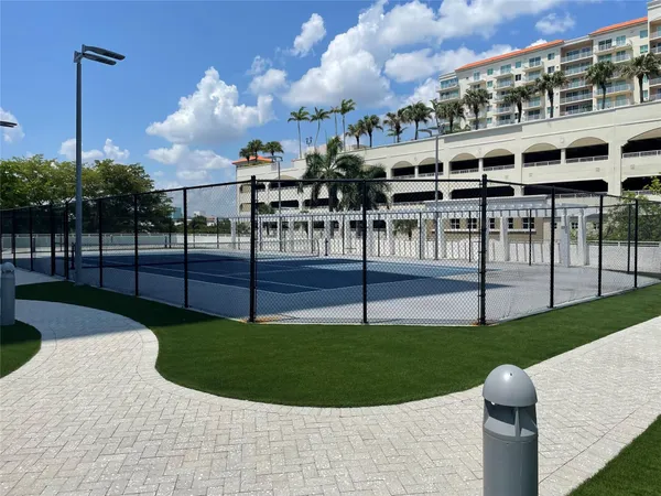 $365,000 | 3015 North Ocean Boulevard, Unit 18J, Fort Lauderdale, FL 33308