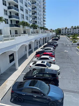 $365,000 | 3015 North Ocean Boulevard, Unit 18J, Fort Lauderdale, FL 33308