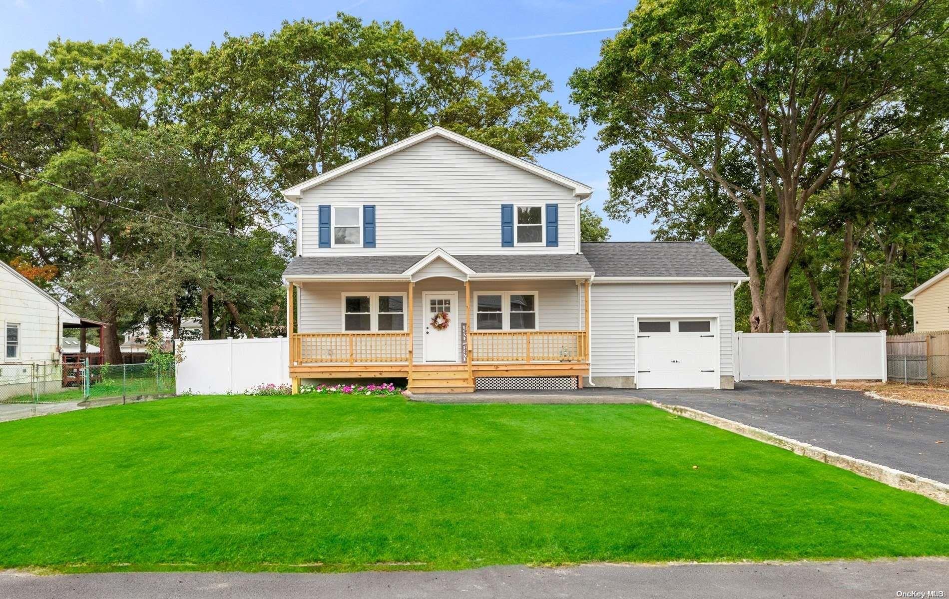 1112 Oak Neck Road Bay Shore, NY 11706 - Photo 1 of 1 Gallery Image 1