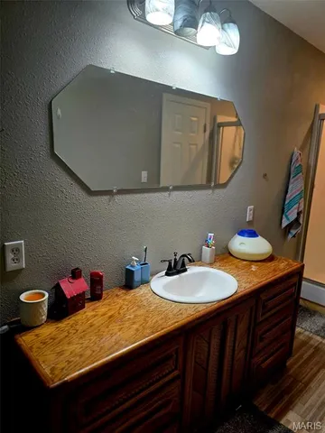 $249,900 | 229 Carter 254, Grandin, MO 63943