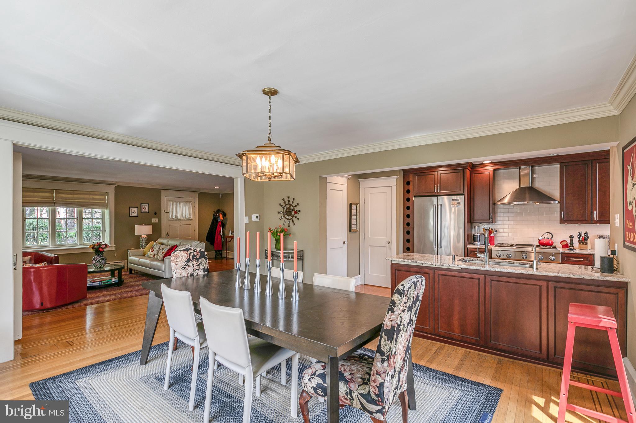 32 Hilltop Road Philadelphia, PA 19118 - Photo 15 of 57