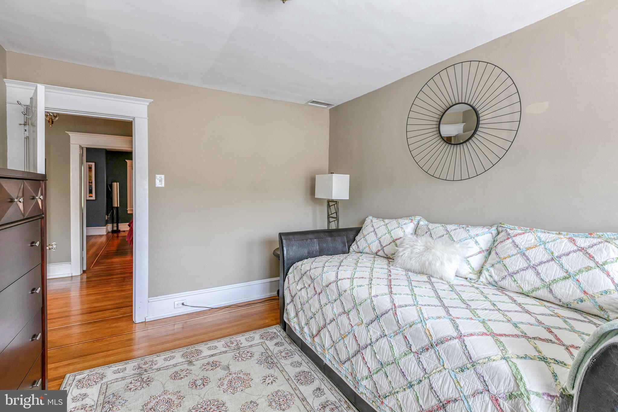 32 Hilltop Road Philadelphia, PA 19118 - Photo 24 of 57