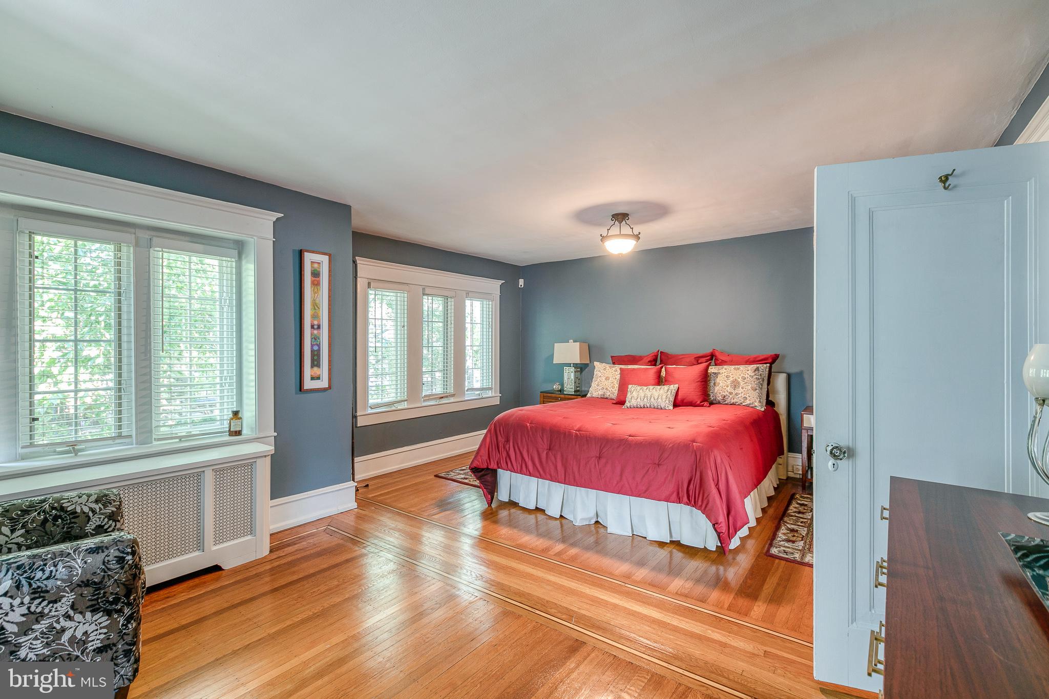 32 Hilltop Road Philadelphia, PA 19118 - Photo 38 of 57