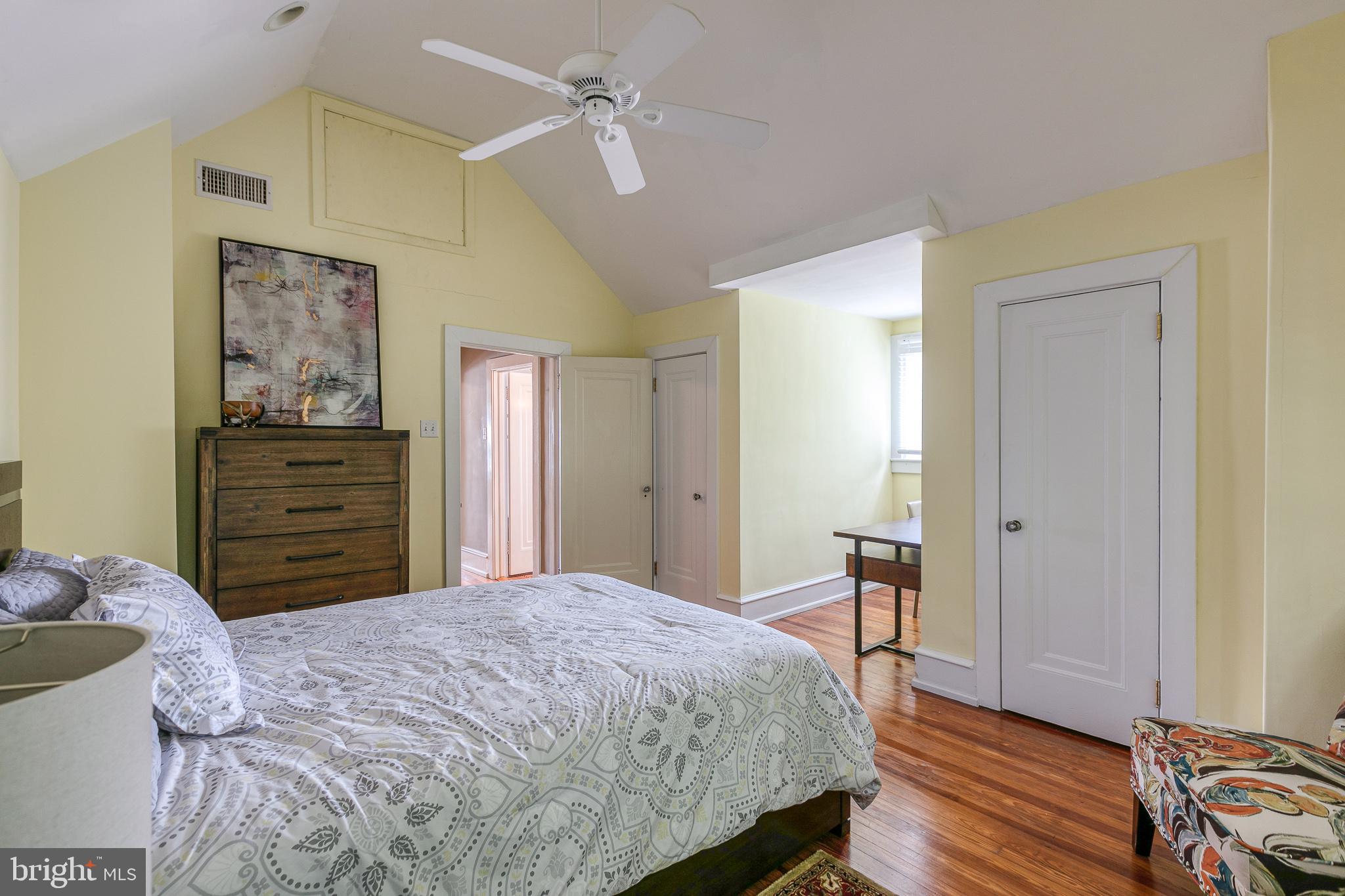 32 Hilltop Road Philadelphia, PA 19118 - Photo 49 of 57