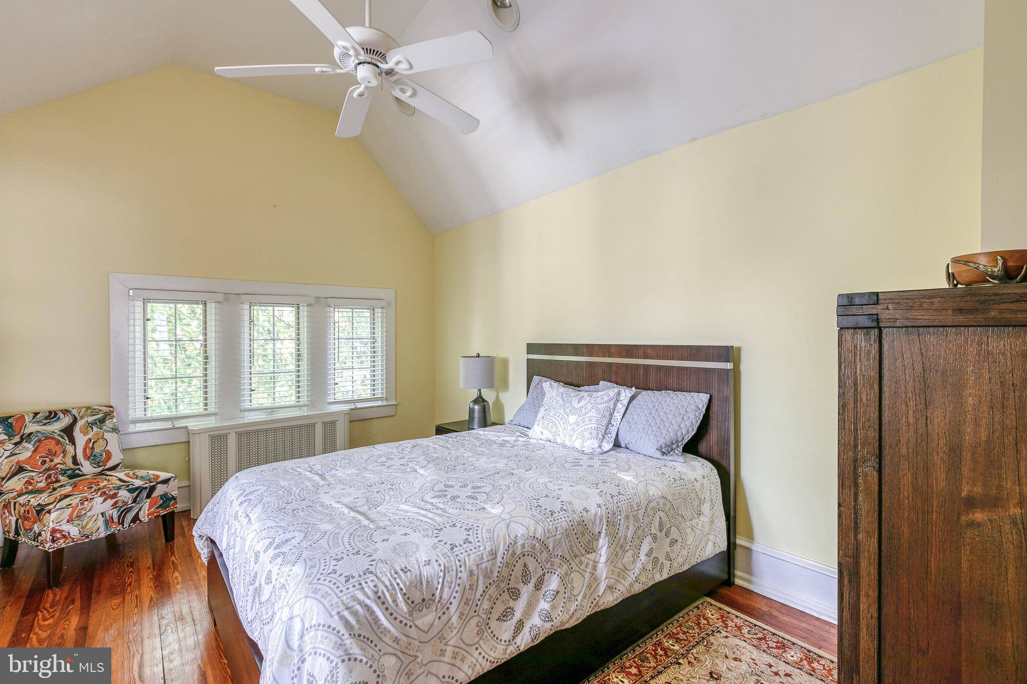 32 Hilltop Road Philadelphia, PA 19118 - Photo 51 of 57