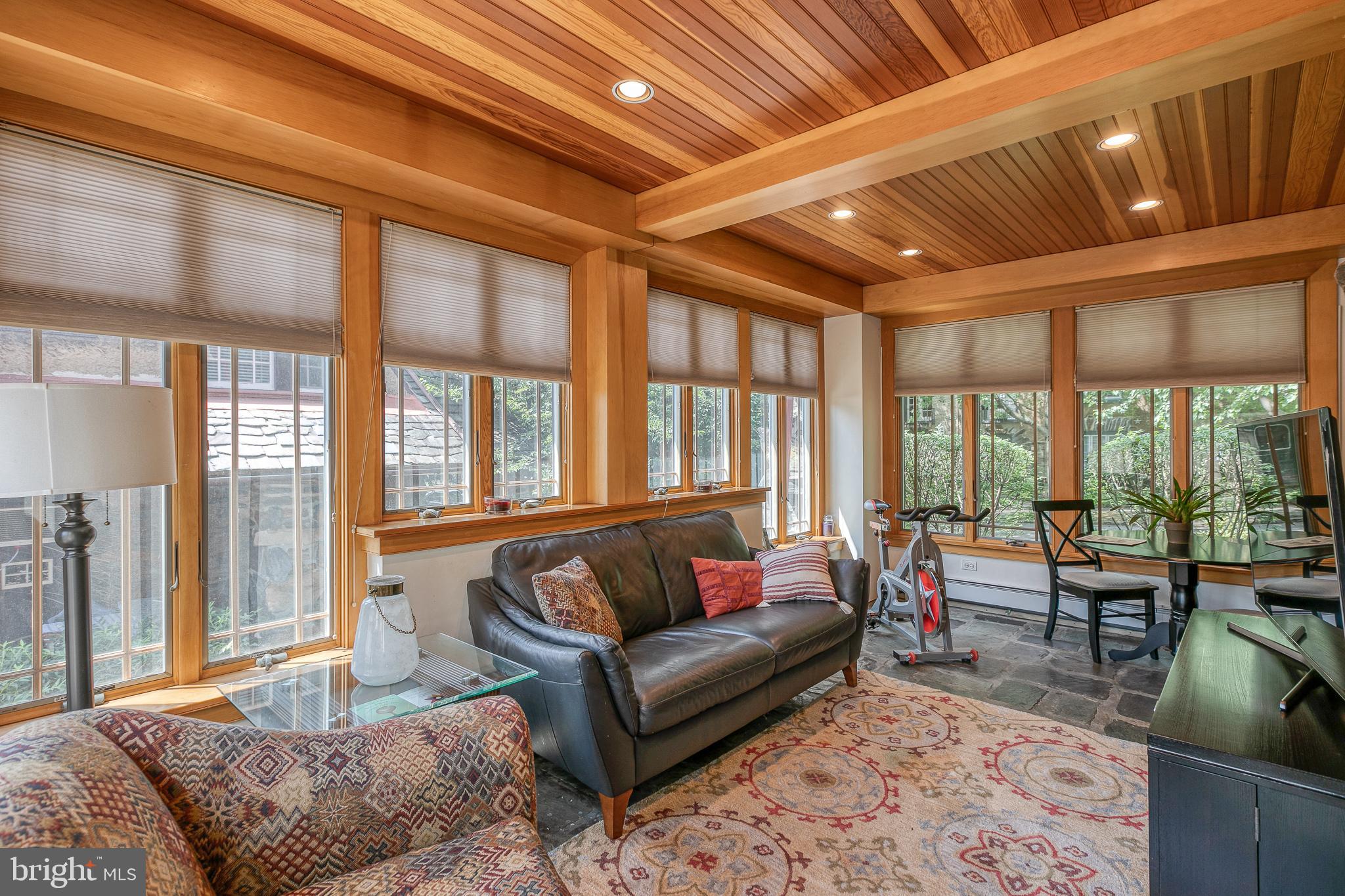 32 Hilltop Road Philadelphia, PA 19118 - Photo 9 of 57