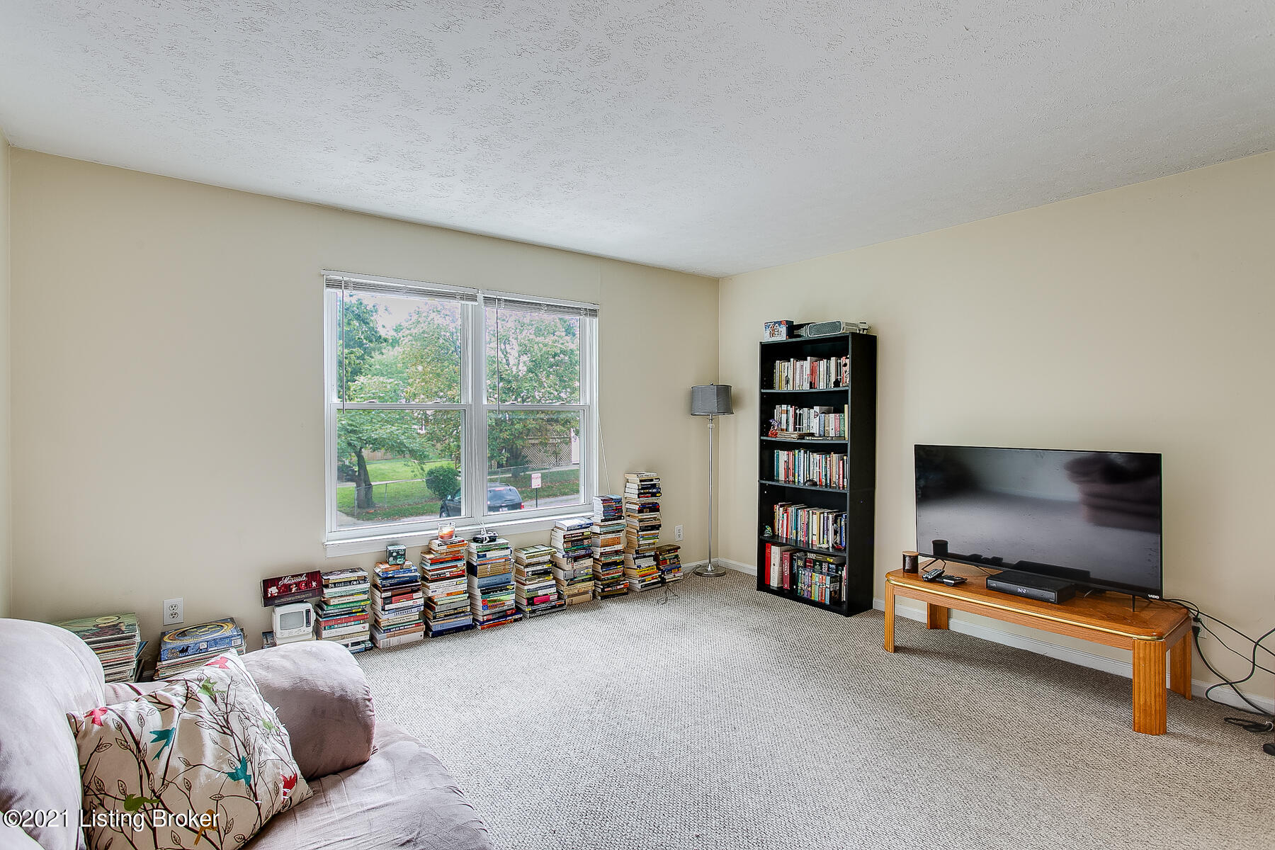 2300 Dundee Road, Unit 11 Louisville, KY 40205 - Photo 5 of 21 2300 Dundee Rd-7
