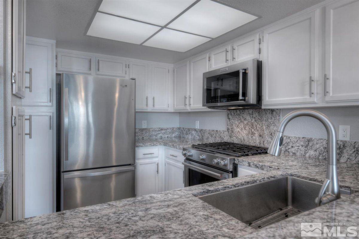 3193 Wedgewood Court Reno, NV 89509 - Photo 5 of 31 Photo 5