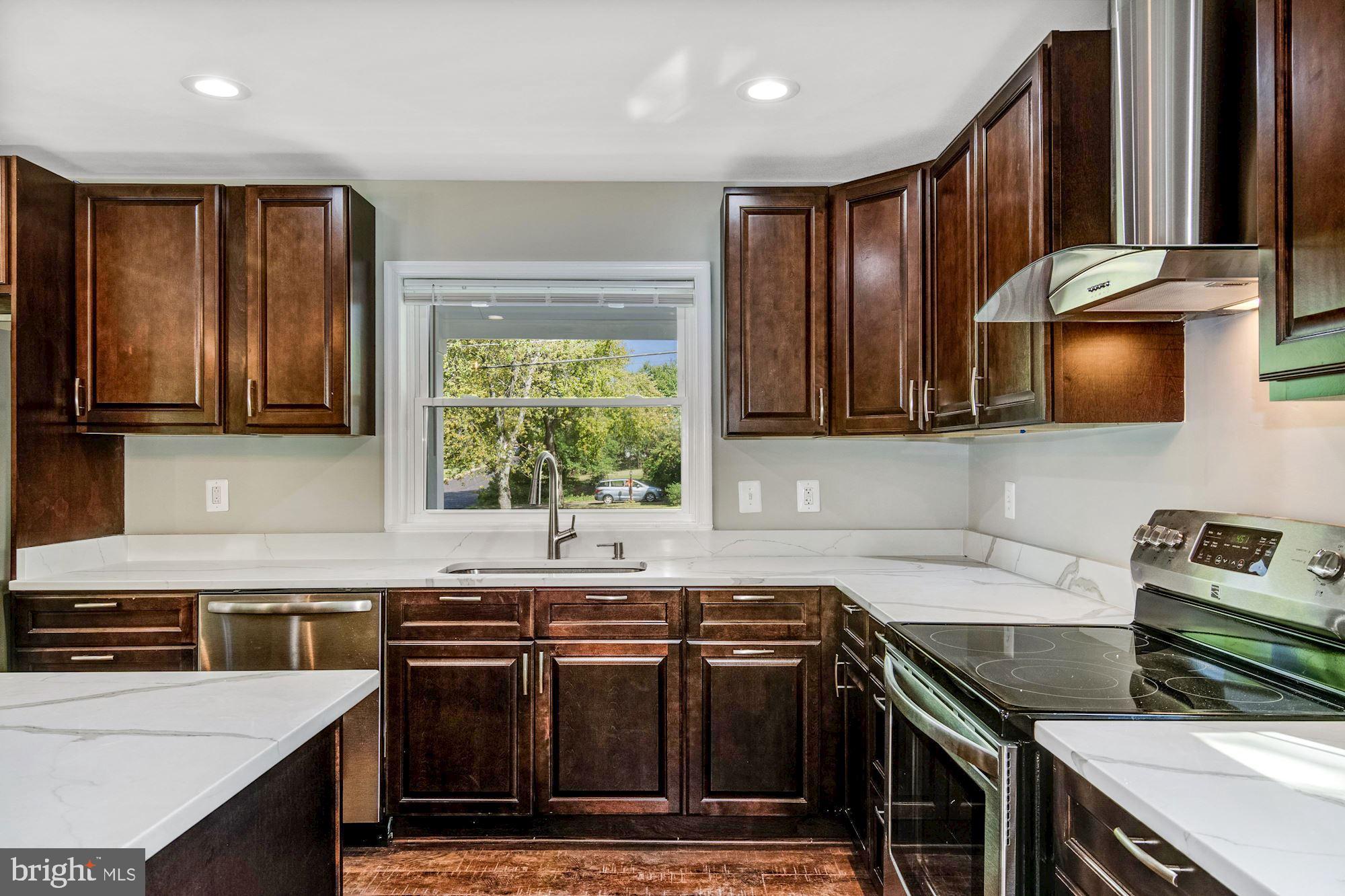 6703 Greendale Road Alexandria, VA 22310 - Photo 12 of 43 Gallery Image 12