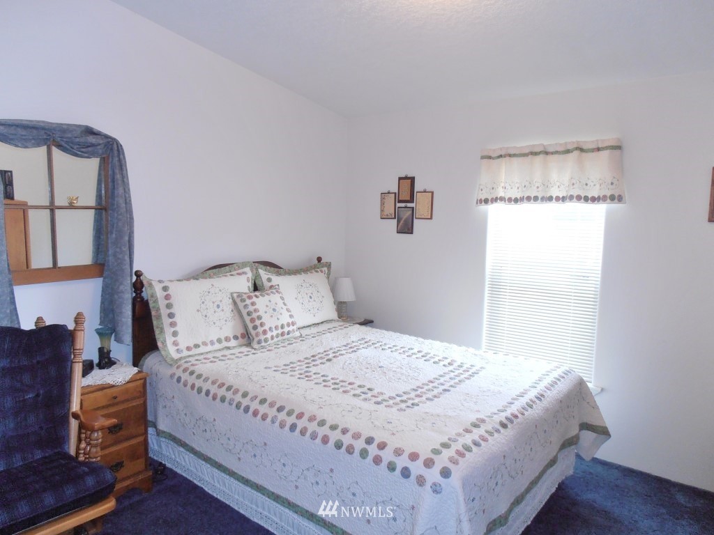 18737 Citrus Street Southwest Rochester, WA 98579 - Photo 7 of 16