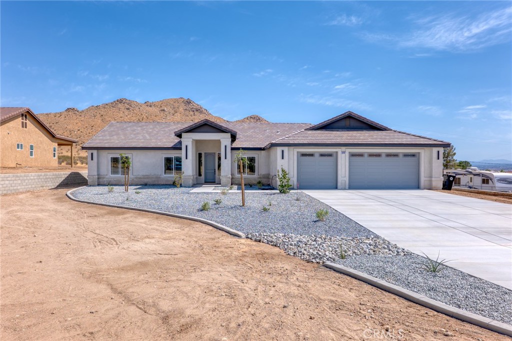 19707 Roanoke Road Apple Valley, CA 92307 - Photo 11 of 63