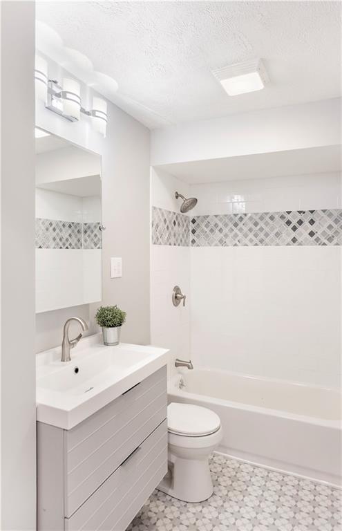 9549 Harding Road Pittsburgh, PA 15237 - Photo 14 of 23