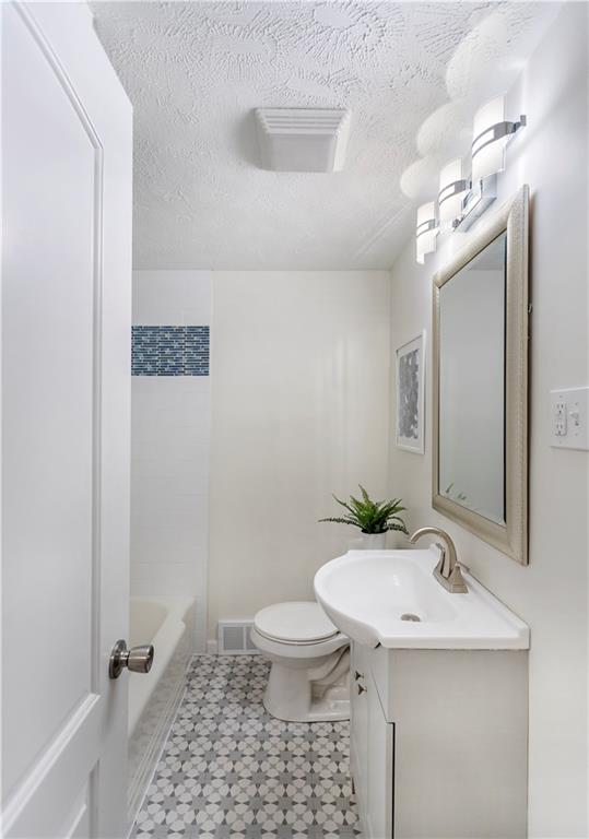 9549 Harding Road Pittsburgh, PA 15237 - Photo 17 of 23