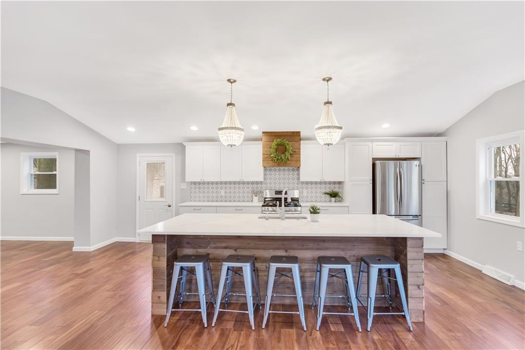9549 Harding Road Pittsburgh, PA 15237 - Photo 8 of 23