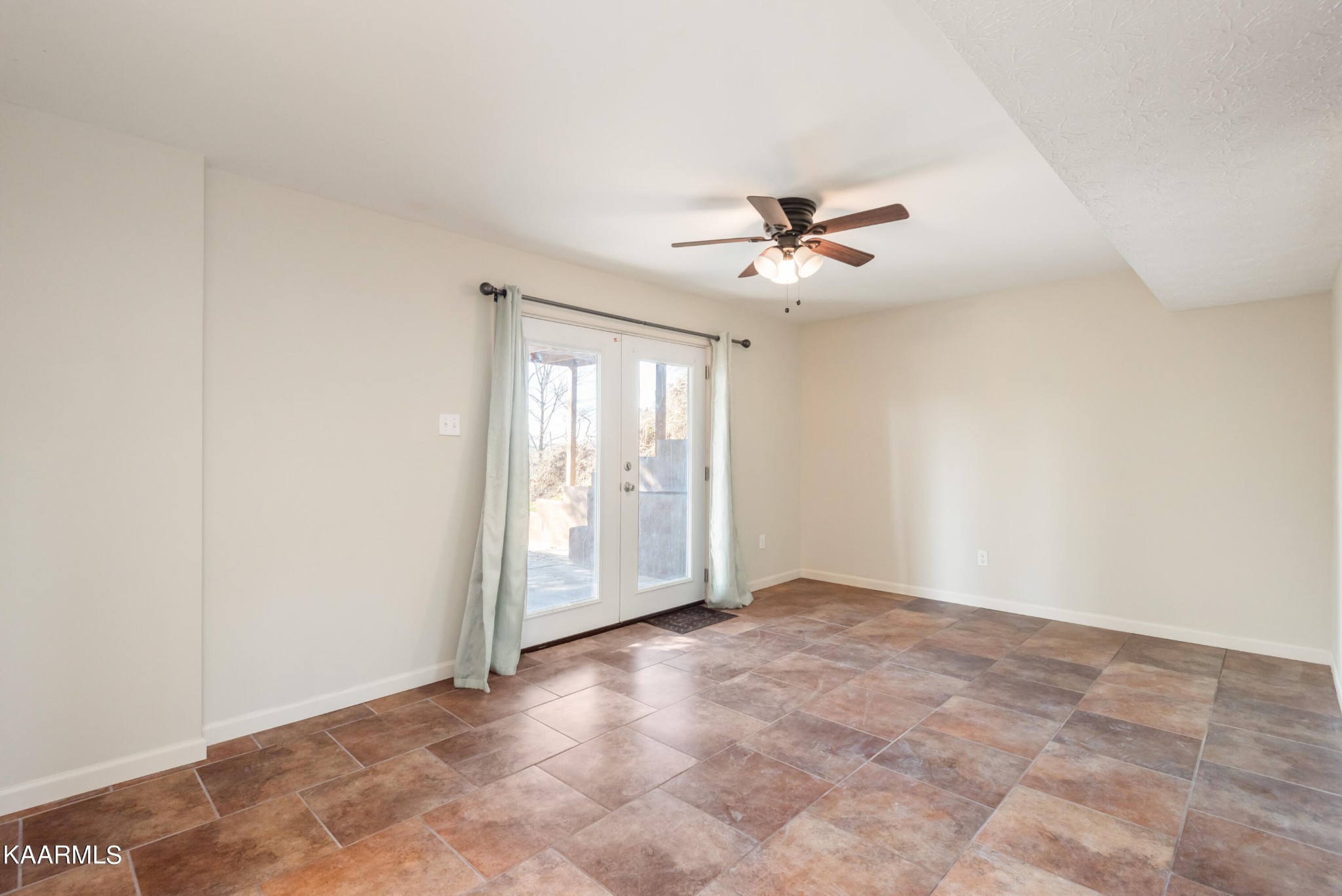 111 North Seneca Road Oak Ridge, TN 37830 - Photo 27 of 42 Gallery Image 27