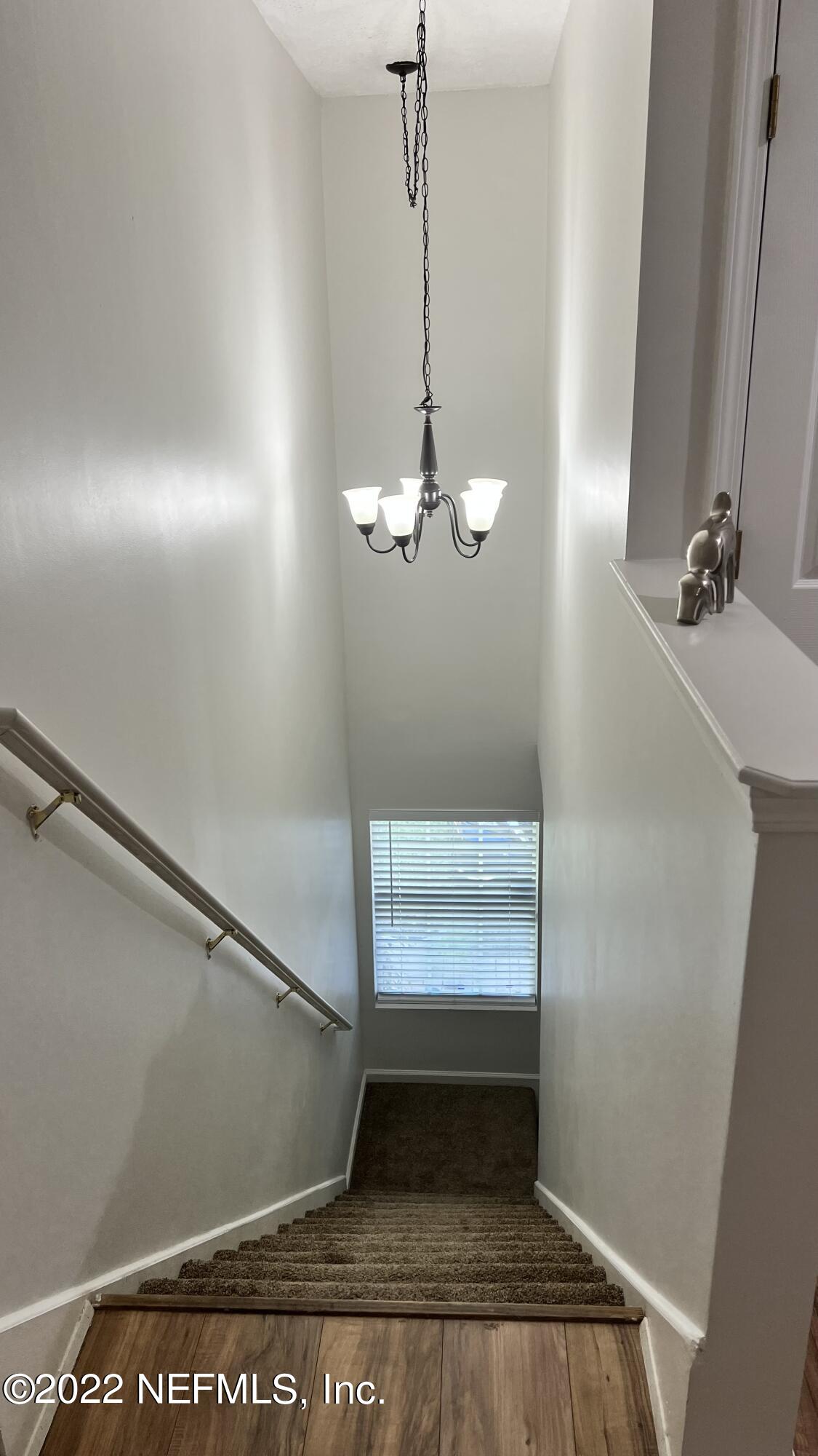 1684 Mayfair Road Jacksonville, FL 32207 - Photo 11 of 34 a view of walk in closet
