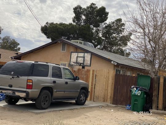 740 Commercial Avenue Ridgecrest, CA 93555 - Photo 4 of 9