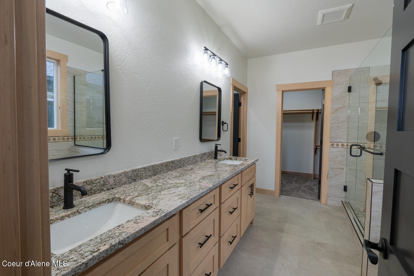 113 Backtrack Road Sandpoint, ID 83864 - Photo 14 of 32 master bathroom
