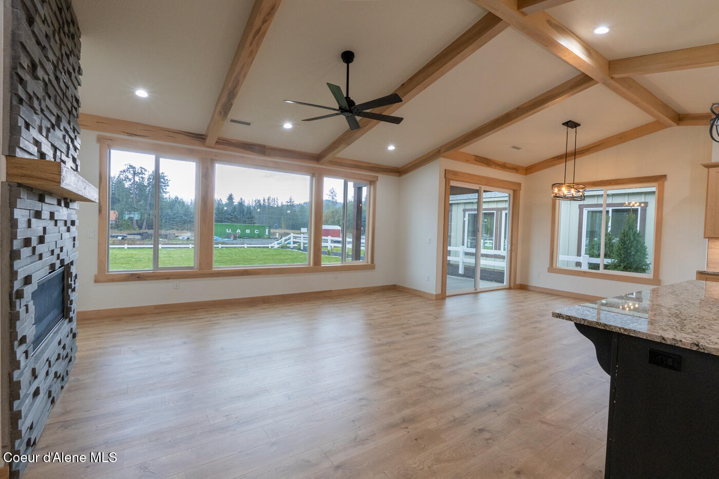 113 Backtrack Road Sandpoint, ID 83864 - Photo 5 of 32 great room