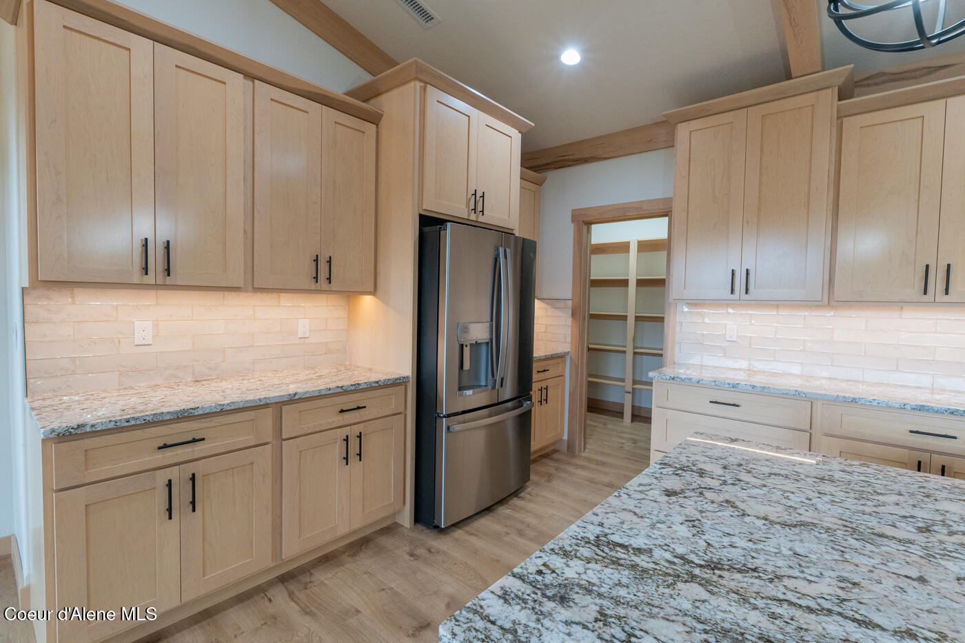 113 Backtrack Road Sandpoint, ID 83864 - Photo 10 of 32 kitchen and pantry