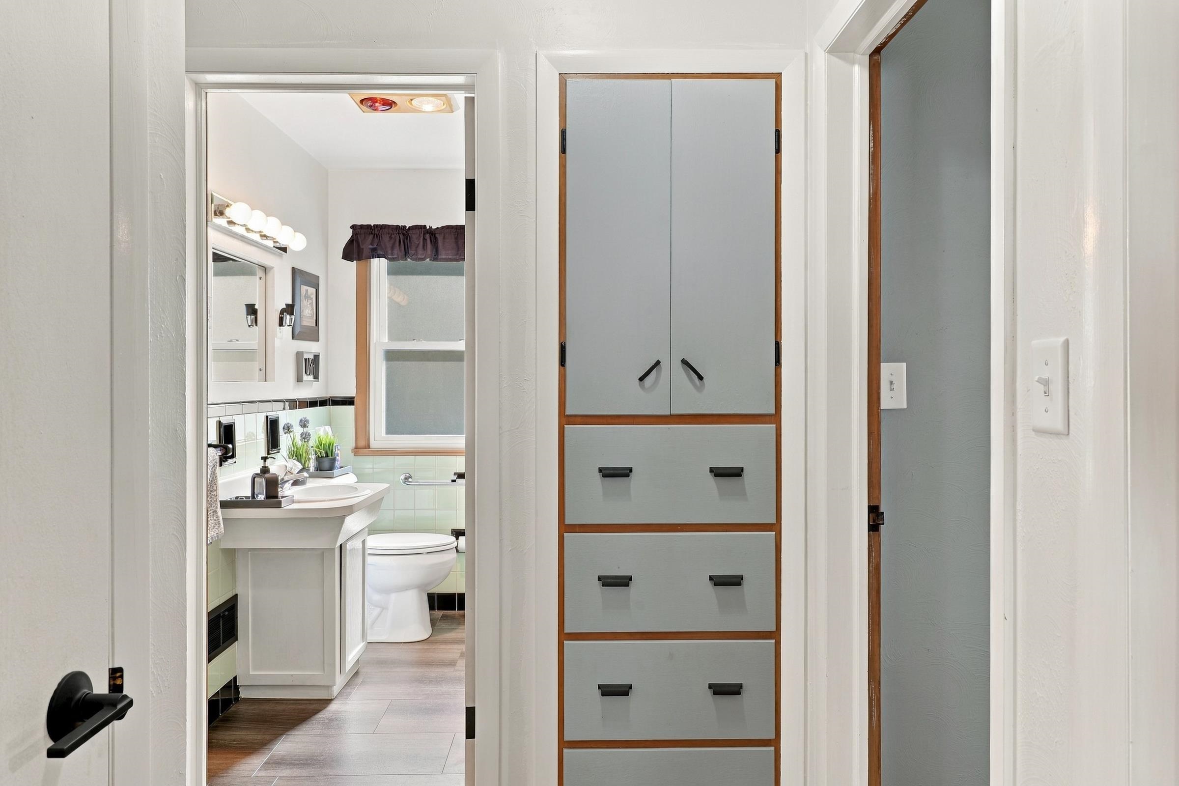 422 East Mission Road Green Bay, WI 54301 - Photo 17 of 74 Gallery Image 17