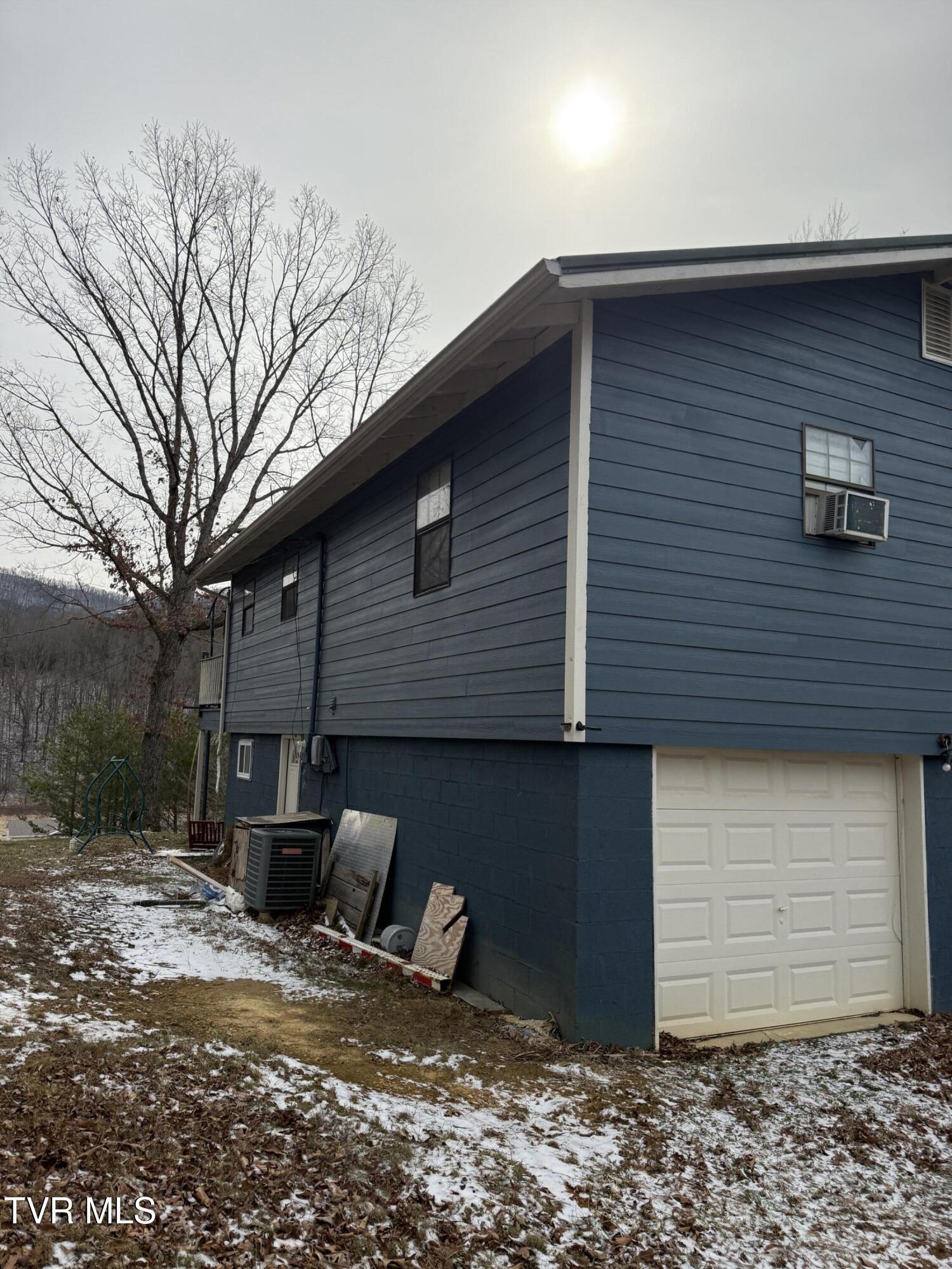 2160 Little Meadow Creek Road Greeneville, TN 37743 - Photo 5 of 8 Photo Jan 29 2026, 12 51 58 PM