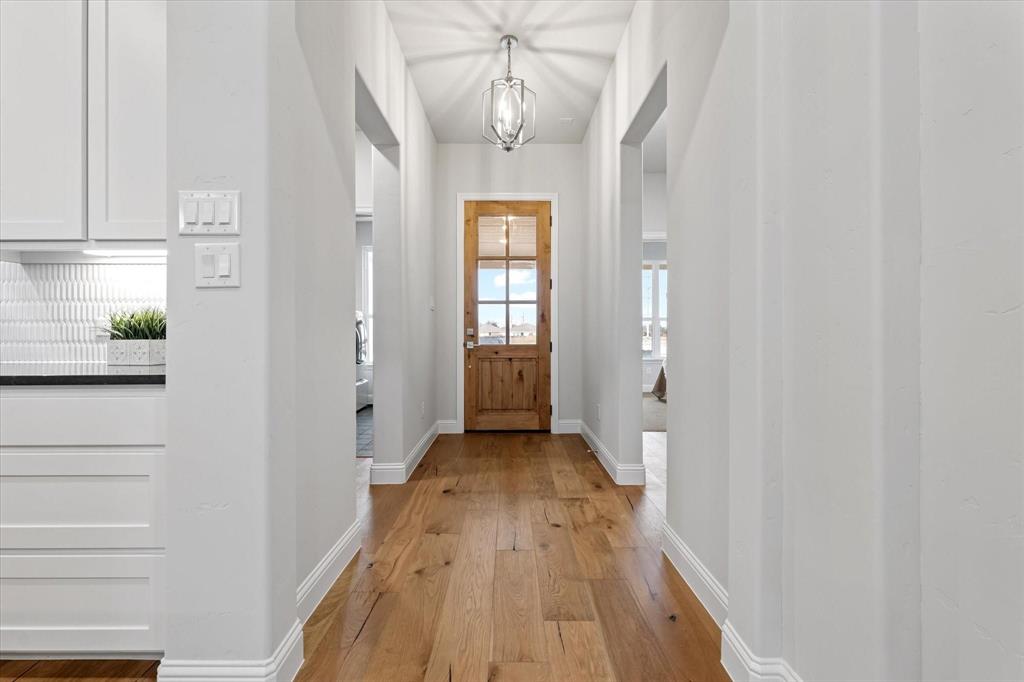 1009 Chandler Road Denton, TX 76207 - Photo 5 of 34