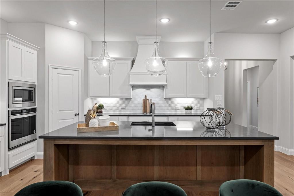 1009 Chandler Road Denton, TX 76207 - Photo 8 of 34