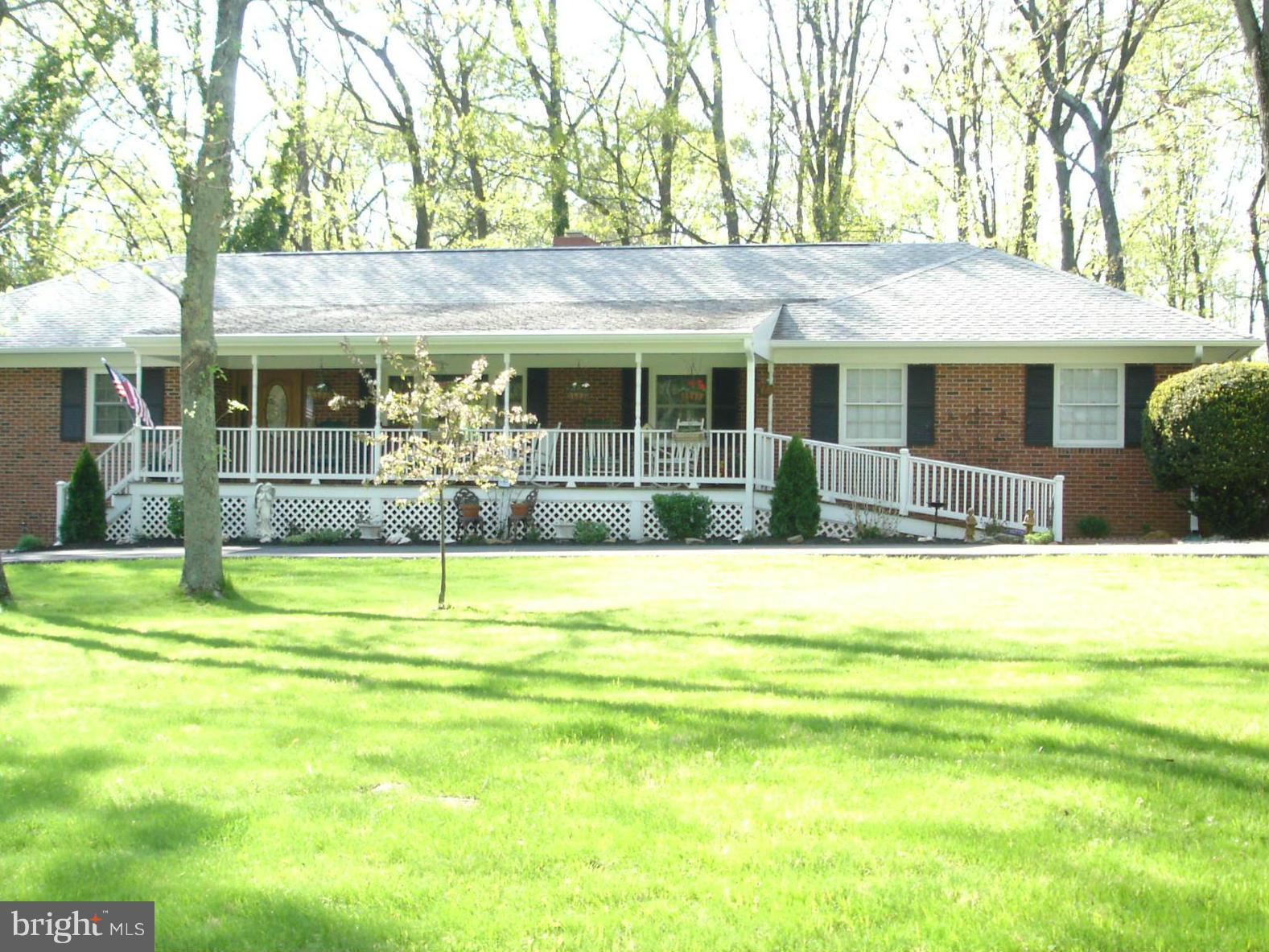 17671 Canby Road Leesburg, VA 20175 - Photo 1 of 30 Exterior (Front)