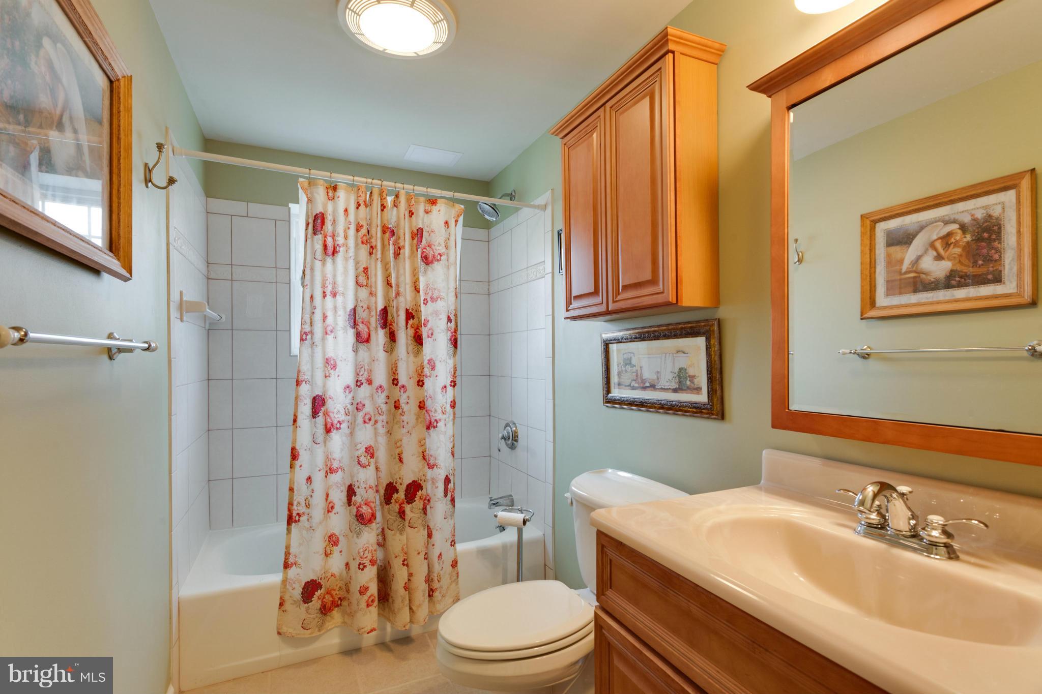 17671 Canby Road Leesburg, VA 20175 - Photo 22 of 30 Bath