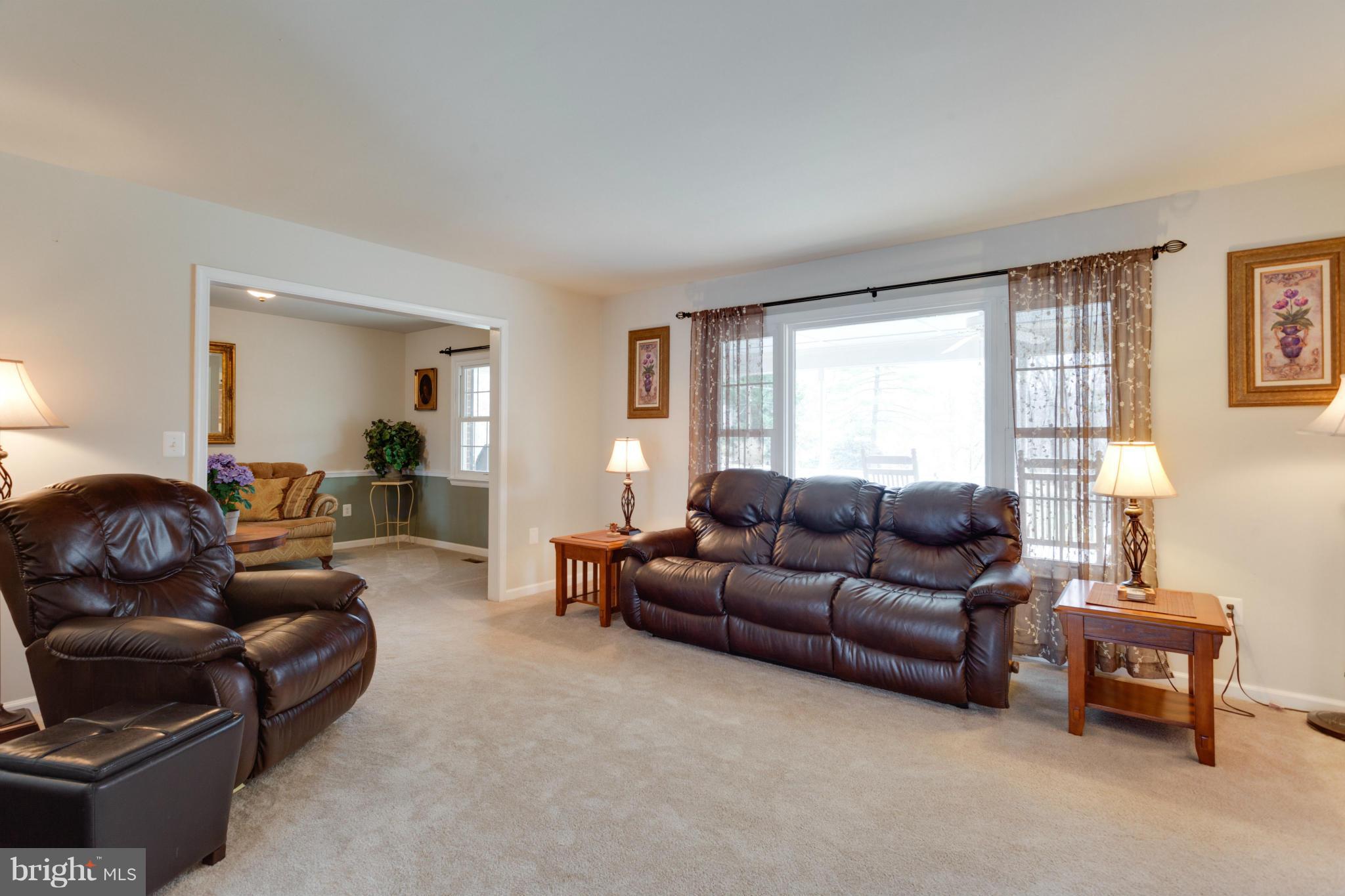 17671 Canby Road Leesburg, VA 20175 - Photo 5 of 30 Living Room