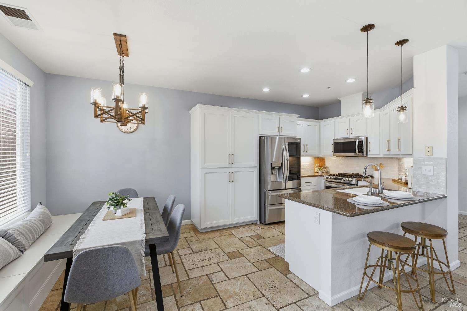 1216 Mateo Drive Rohnert Park, CA 94928 - Photo 8 of 40