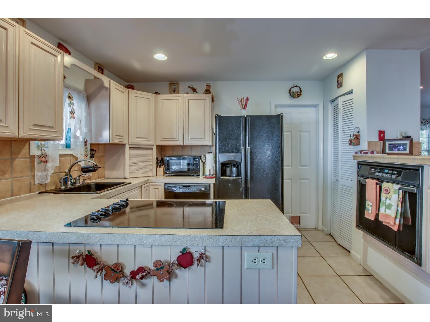 1 Goodturn Road Levittown, PA 19057 - Photo 19 of 25