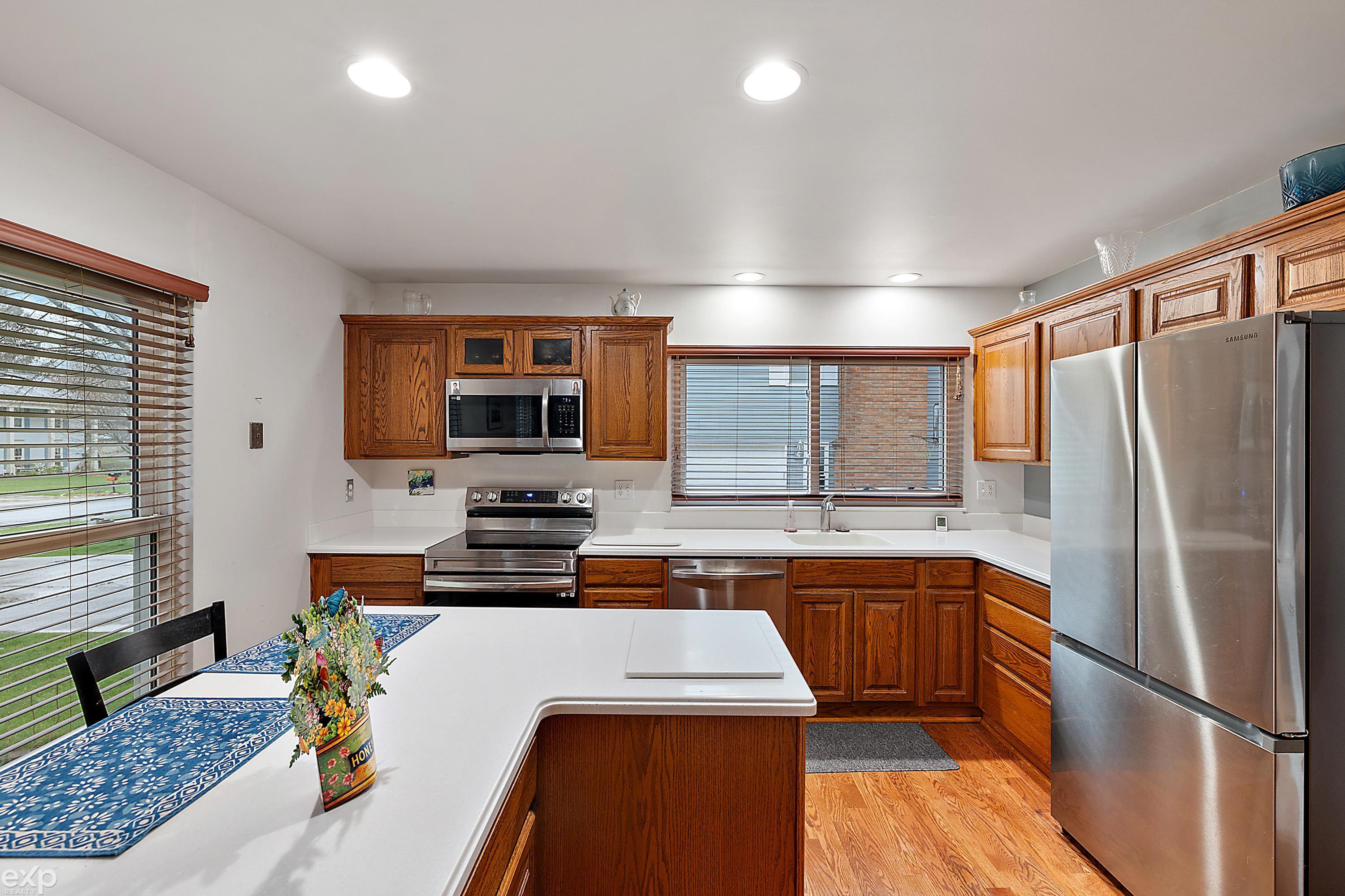 1390 North Fairview Lane Rochester Hills, MI 48306 - Photo 24 of 54