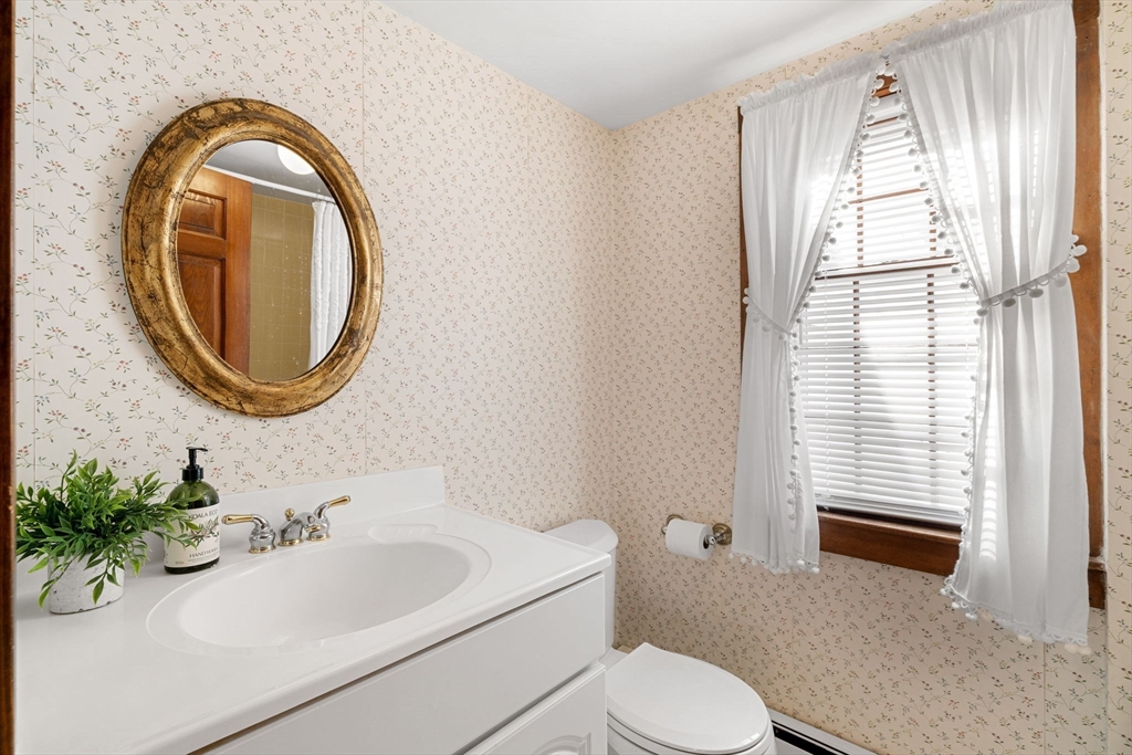 39 Mt Lebanon Street Pepperell, MA 01463 - Photo 11 of 33