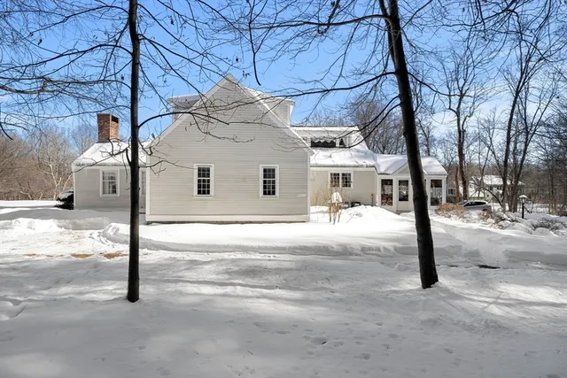 $725,000 | 39 Mt Lebanon Street, Pepperell, MA 01463