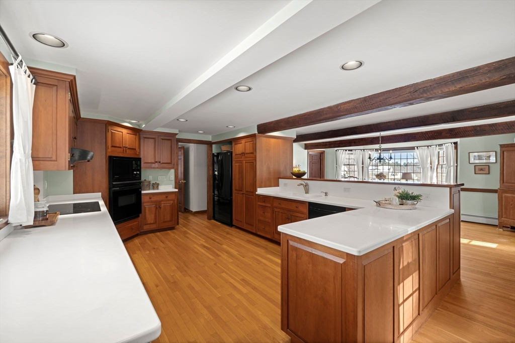 39 Mt Lebanon Street Pepperell, MA 01463 - Photo 7 of 33