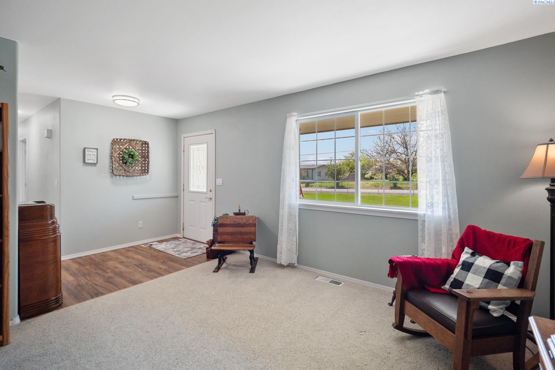 210204 East Cochran Road Kennewick, WA 99337 - Photo 8 of 48 Gallery Image 8