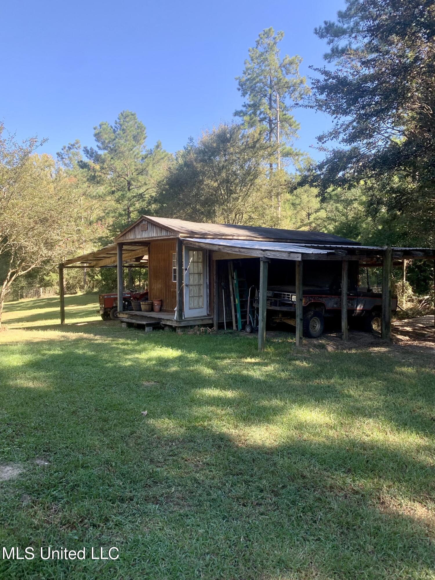 2929 Neil Collins Road Raymond, MS 39154 - Photo 5 of 29 0D51CA8C-E329-49F0-801E-BD59A269E502