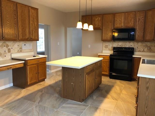 6568 Hunters Ridge South Zionsville, IN 46077 - Photo 6 of 30 Gallery Image 6