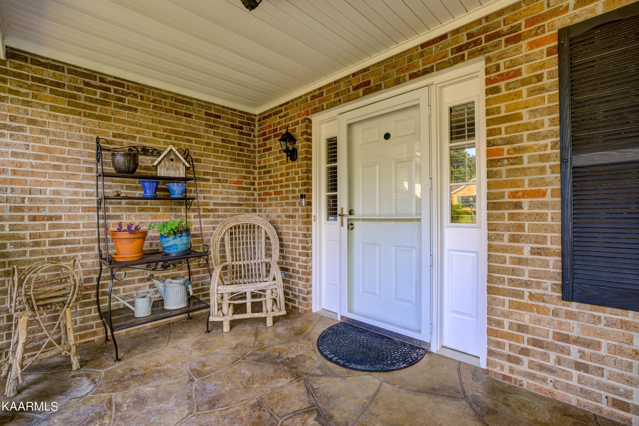 114 Capital Circle Oak Ridge, TN 37830 - Photo 4 of 50 a view of entryway door