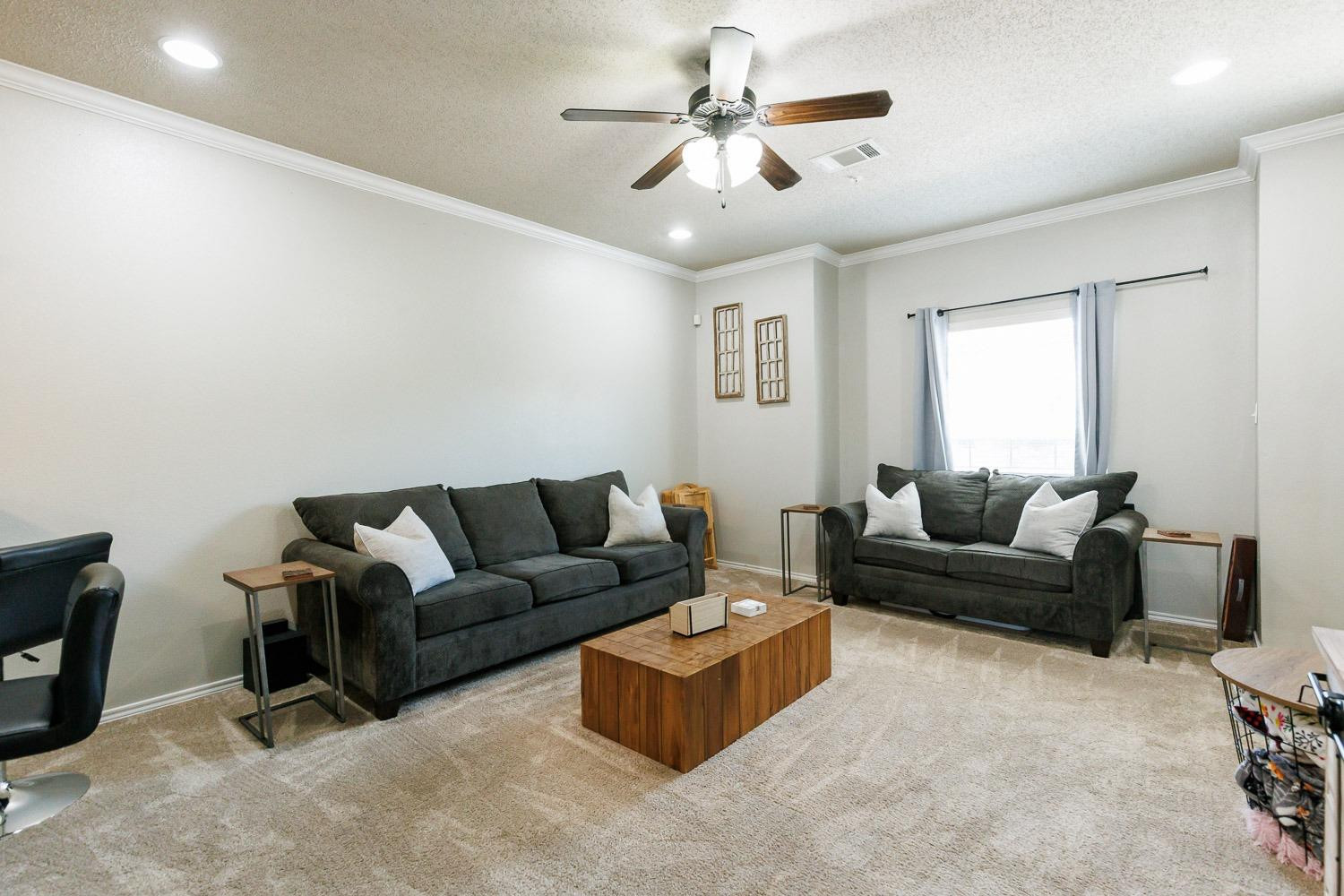2106 Main Street Lubbock, TX 79401 - Photo 7 of 38 Living Area